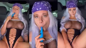 Yololary / Yoloschnitzelx Masturbation In Car – Sex Tape