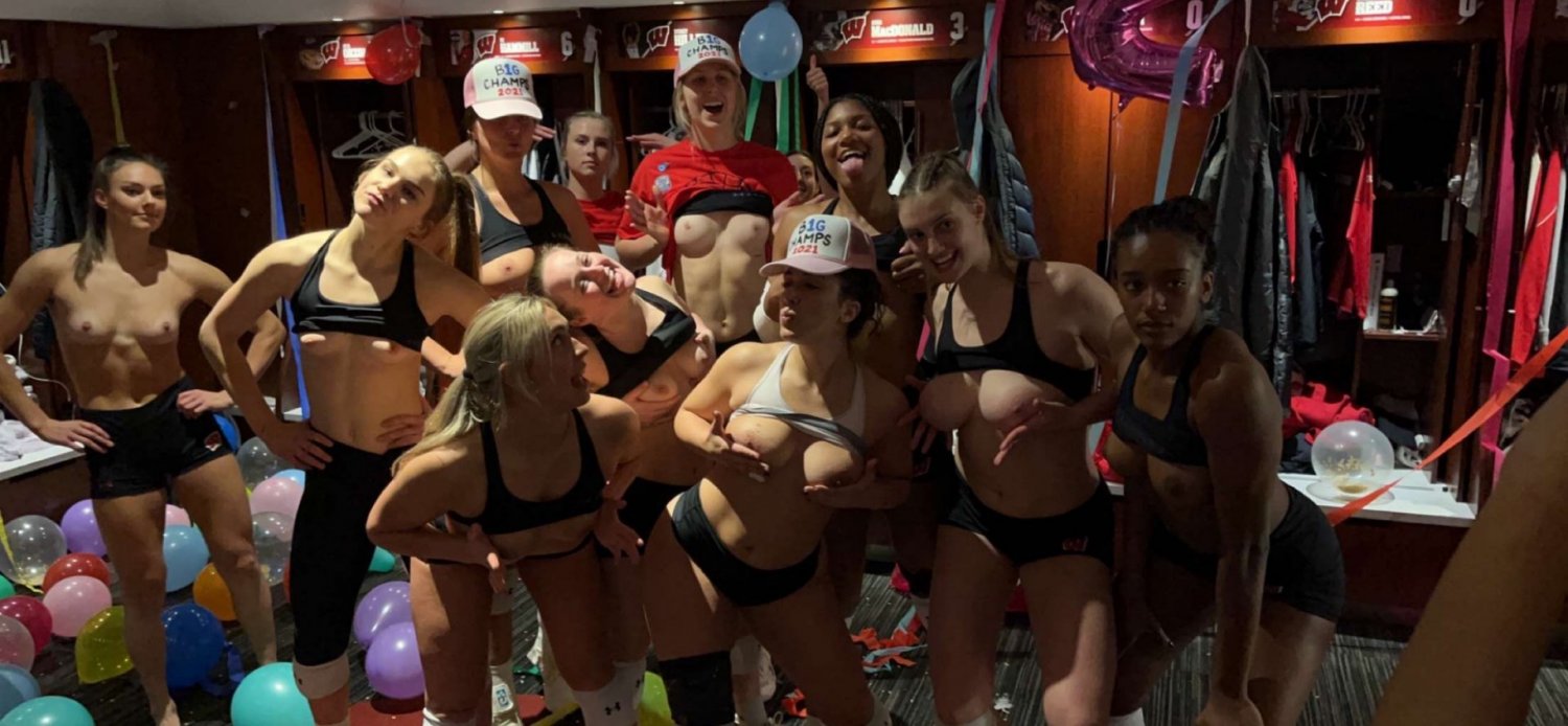 Wisconsin Volleyball Team– Nude In Dressing Room